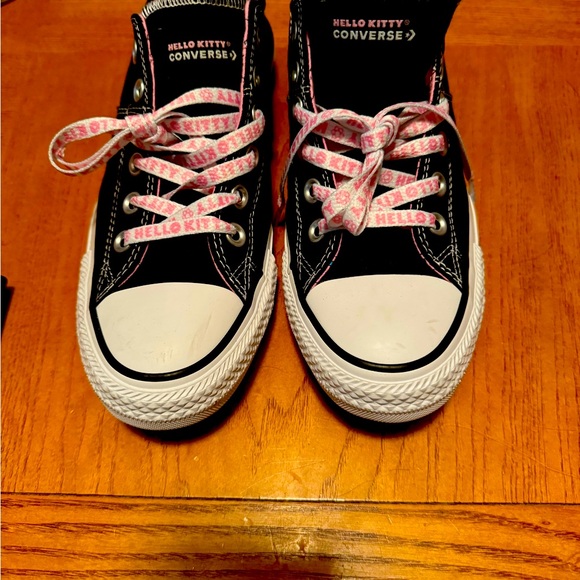 Hello Kitty special edition converse. Size 7.5. Like new worn inside once. - Picture 1 of 4
